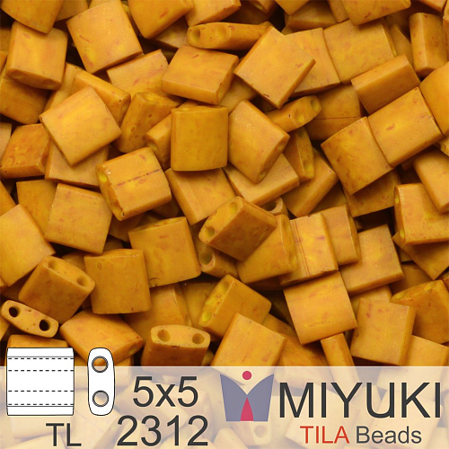 Korálky MIYUKI tvar TILA BEADS velikost 5x5mm. Barva TL 2312 Matte Opaque Mustard. Balení 5g.