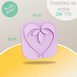 Destička (šablona) na výrobu drátěného srdíčka DM 175. Rozměr destičky 6x6cm. Materiál plast.