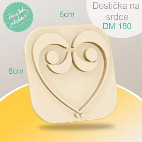 Destička (šablona) na výrobu drátěného srdíčka DM 180. Rozměr destičky 8x8cm. Materiál plast.